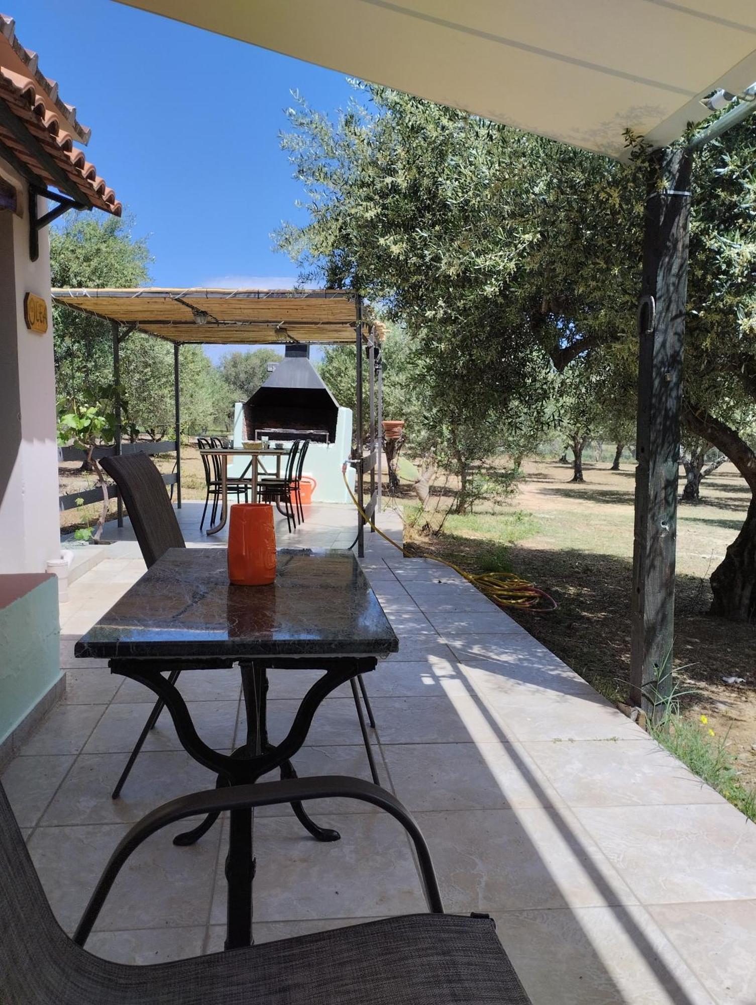 Olea Cottage Galatás 外观 照片