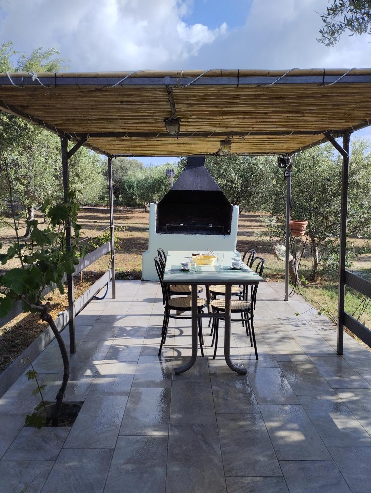 Olea Cottage Galatás 外观 照片